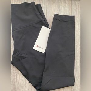 ⭐️ Lululemon Align High Rise 25” Tight Black Size 8⭐️